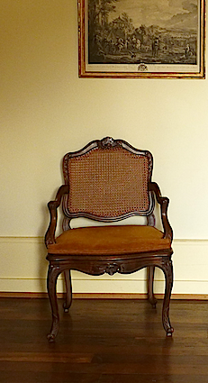 Antiker Sessel